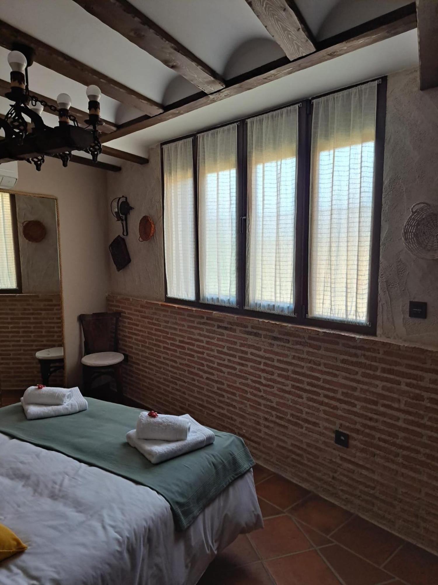 Casa Rural La Bodega, Ofrece Cata De Vino Gratis Horche Екстер'єр фото