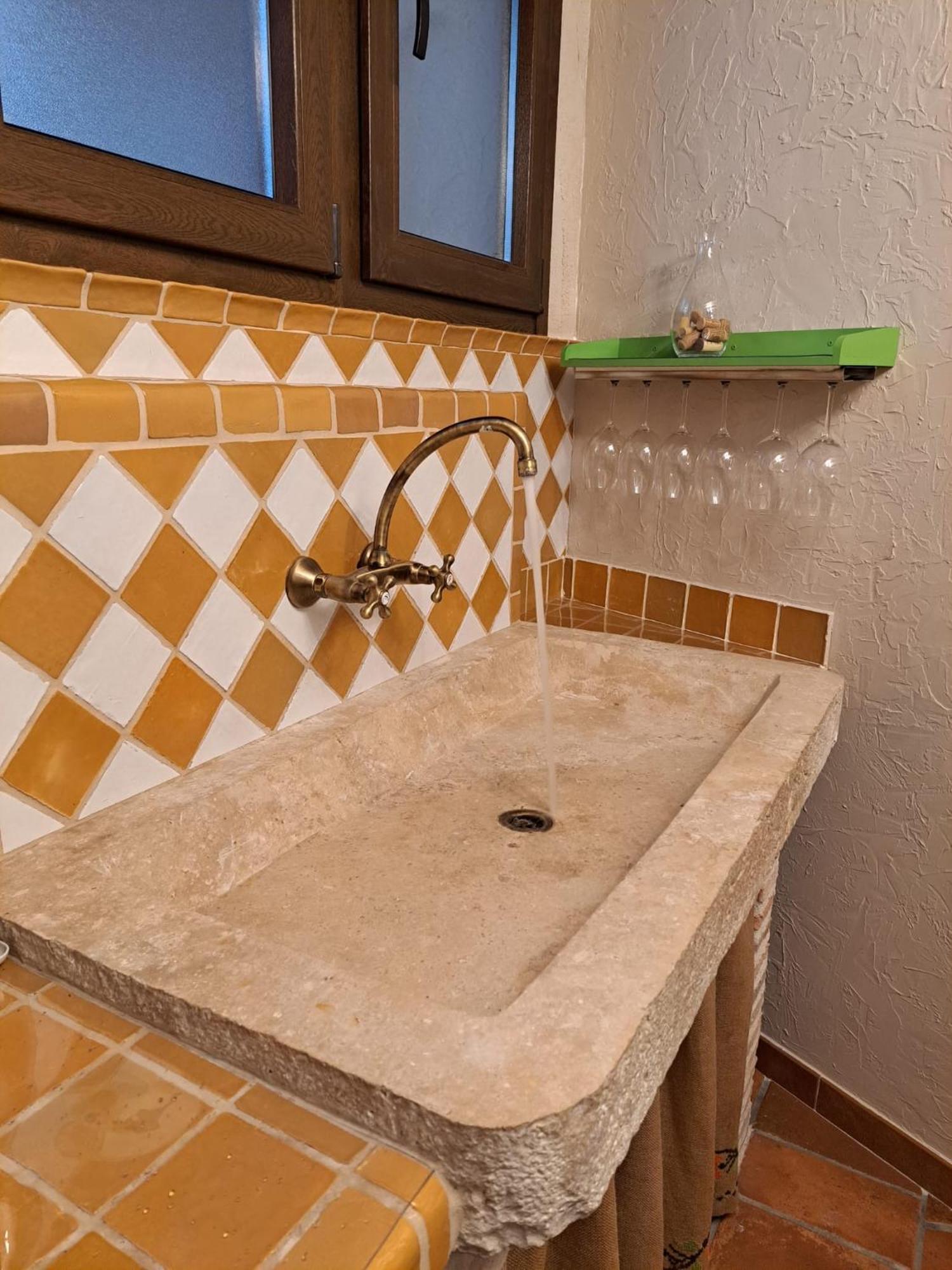 Casa Rural La Bodega, Ofrece Cata De Vino Gratis Horche Екстер'єр фото