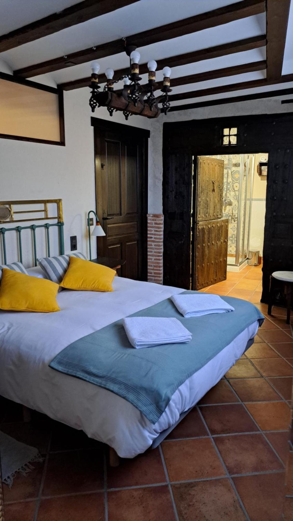 Casa Rural La Bodega, Ofrece Cata De Vino Gratis Horche Екстер'єр фото